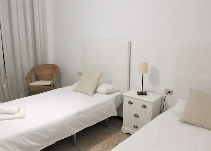 3 Bd By The Sea Apartman *