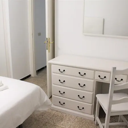 3 Bd By The Sea דירה