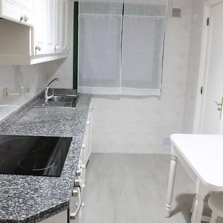 דירה 3 Bd By The Sea *