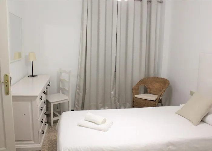 Апартаменты 3 Bd By The Sea