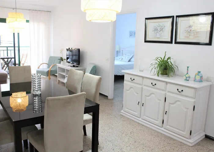 3 Bd By The Sea Апартаменты