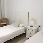 3 Bd By The Sea Apartment *